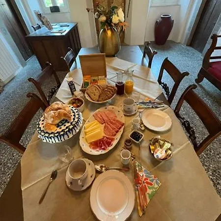 فندق مبيت وإفطار Palazzo Modafi Monti di Villa