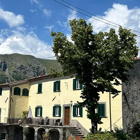Couette-café Palazzo Modafi 3*